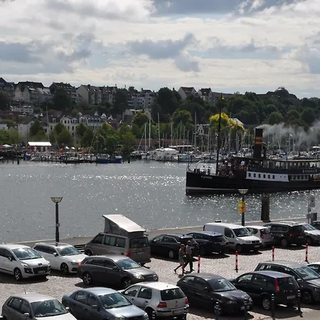 Hafenblick Vom Kapitänshaus Flensburg