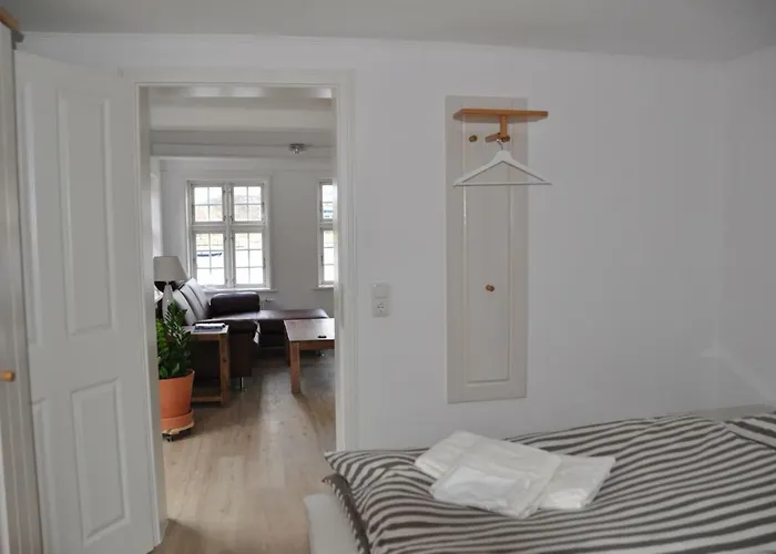 Hafenblick Vom Kapitaenshaus *